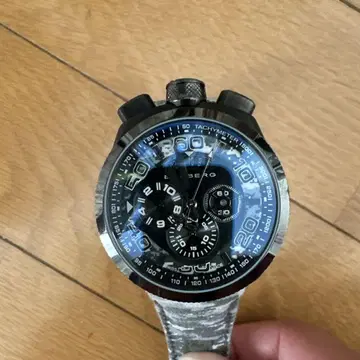 BOMBERG 시계 디지털 시계