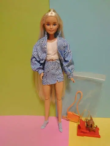 Barbie extra 16