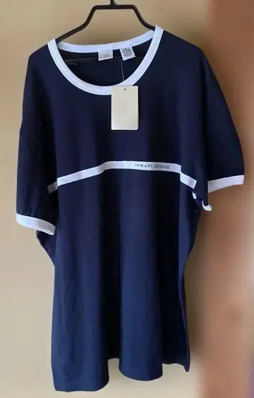 새상품 택 포함 Armani Exchange 네이비 T셔츠