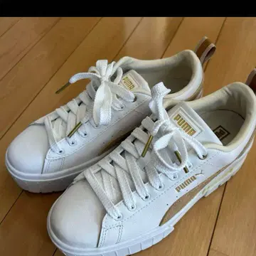 PUMA 통굽 스니커즈 23.5cm