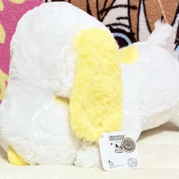 스누피 누워있는 봉제 인형 택 포함 파스텔 컬러 옐로우 컬러 피넛