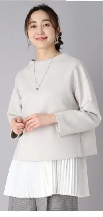 언타이틀 상의 인디비 리플렉트 로트레아몽 23구 이에나 맥피