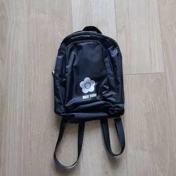 미사용 MARY QUANT 블랙 백팩