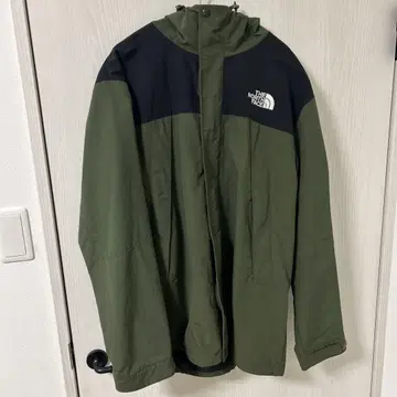 THE NORTH FACE 마운틴 후드티 카키 / 블랙