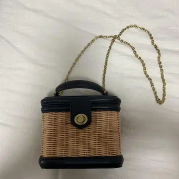 ZARA 카고백