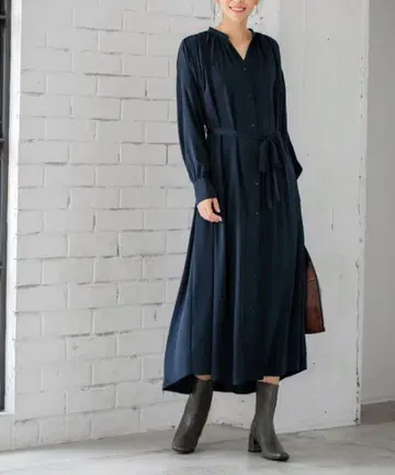 스타일 델리 웜 새틴 개더 원피스 네이비