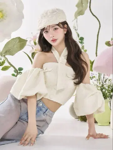 다리치 홀터넥 오프숄더 트위드 상의 화이트