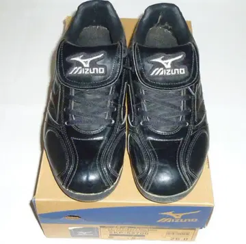 미즈노 블랙 스파이크 슈즈