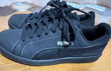 [ 2.3회 사용 ] PUMA 블랙 스니커즈
