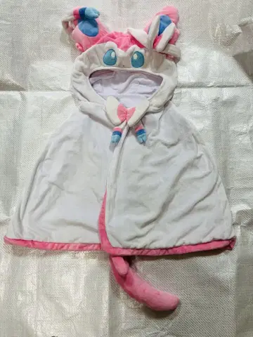 님피아 후드 부착 판초