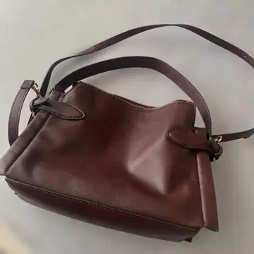 H&M 버건디 숄더백