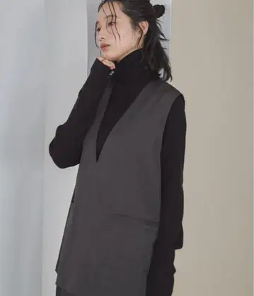 feepur [ 셋업 가능 ] V넥 슬리브리스 풀오버