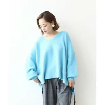 DRESSLAVE 라쿤 스트레치 V넥 오버 니트 라이트 블루 스카이블루