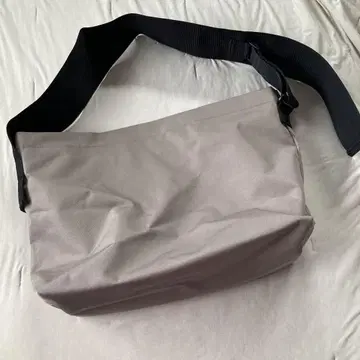 무인양품 나일론 숄더백