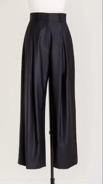 새상품 택 포함 미시착 deres 데레스 홀리데이 컬렉션 팬츠 블랙 1