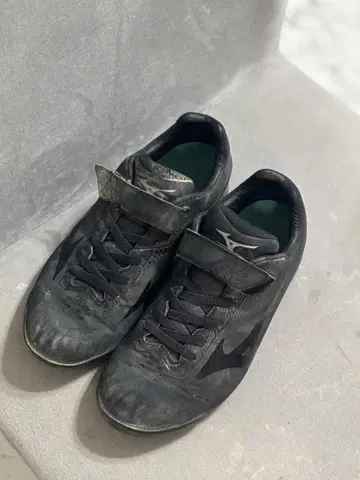 Mizuno 블랙 스파이크 벨크로 포함 21.5cm