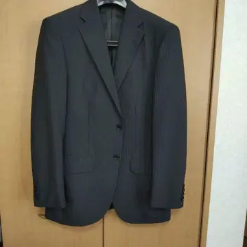 비사르노 다크 그레이 스트라이프 비즈니스 정장 L 새상품급