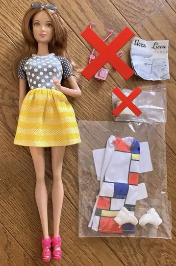 바비 인형 패셔니스타와 몬드리안풍 원피스