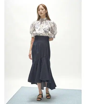 SNIDEL 스나이델 하이웨스트 헴 볼륨 스커트 인디고 XS