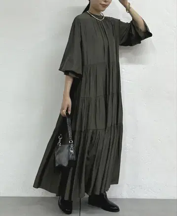 F 완판템 새상품 Loungedress 새틴 티어드 원피스 카키