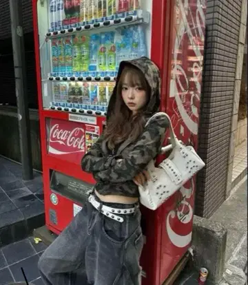trifle 카모플라쥬 크롭 후드티