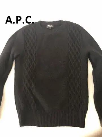 A.P.C 블랙 스웨터 모