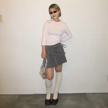 누구 하쿠 안지 리본 스티치 롱 슬리브 롱 티셔츠 리본