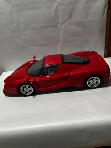 페라리 엔초 1/7 레드 무선 조종 본체만 MJX제 박스 포함