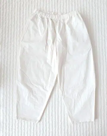 오로네 벌룬 팬츠 아이보리 tandey