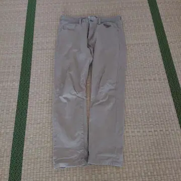 베이지 코튼 치노 팬츠