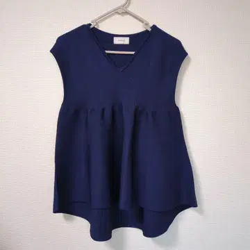 ORGUE Vneck peplum knit