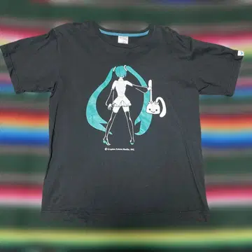 큔 미쿠 티셔츠