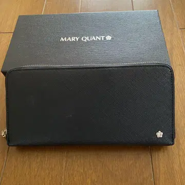 MARY QUANT 장지갑 블랙 꽃무늬 내부