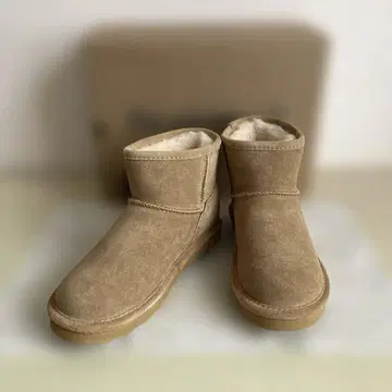 [ 미사용 새상품 ] 베어파우 숏부츠 24cm 브라운 어그 부츠