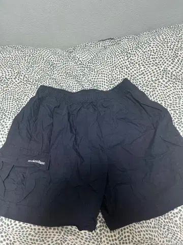 BrokenBase 네이비 하프 팬츠