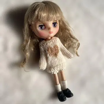 멜라니 유니크 걸 미디 브라이스