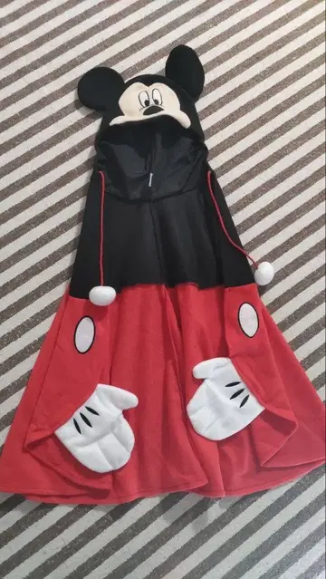 [ 새상품급 ] 미키 후드 판초