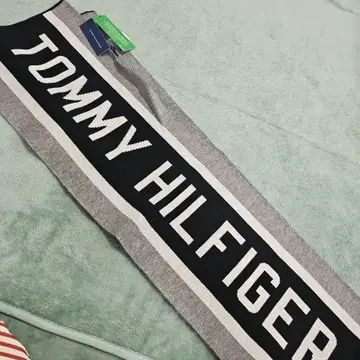 TOMMY HILFIGER 로고 머플러 블랙/그레이