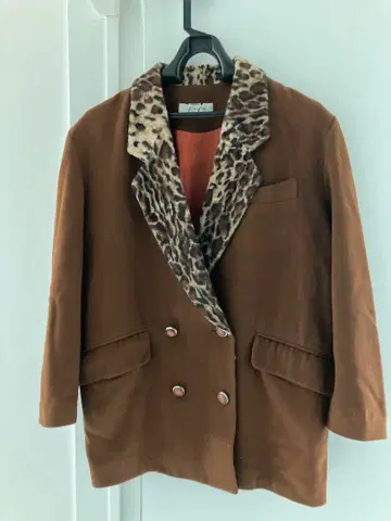 브라운 레오파드 무늬 자켓