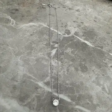 스와로브스키 싱글 볼 심플 목걸이