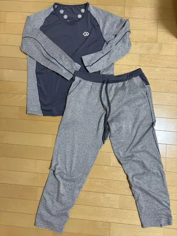 코란토테 스위칭 웨어 셋업