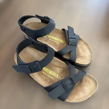 BIRKENSTOCK 블랙 샌들 35