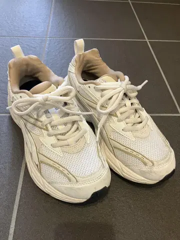 [ emmi x PUMA ] MORPHIC 24.0cm