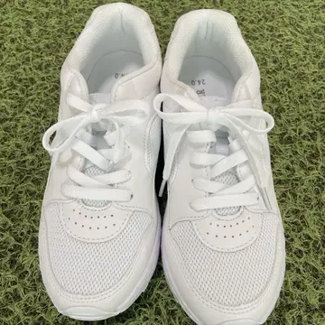 화이트 메쉬 스니커즈 24.0cm 새상품