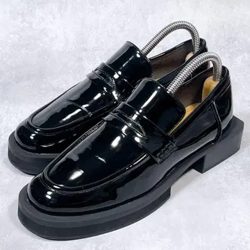 새상품급 [제마린] 코인 로퍼 (37) 통굽 에나멜 박스 힐