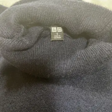 UNIQLO 캐시미어 터틀넥 스웨터 S 네이비