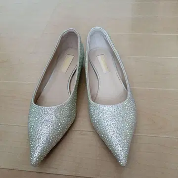 스타카토 실버 펌프스