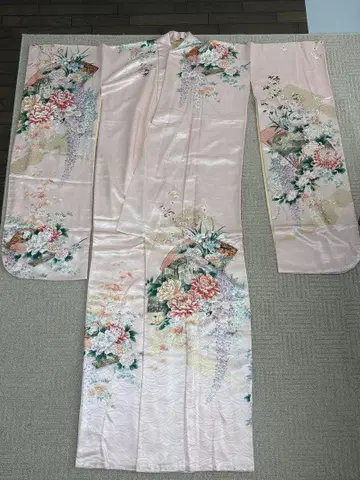 후리소데 옅은 핑크 꽃무늬