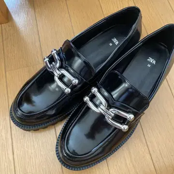ZARA 블랙 로퍼 39