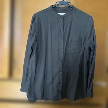 chauru 다크 브라운 긴팔 셔츠